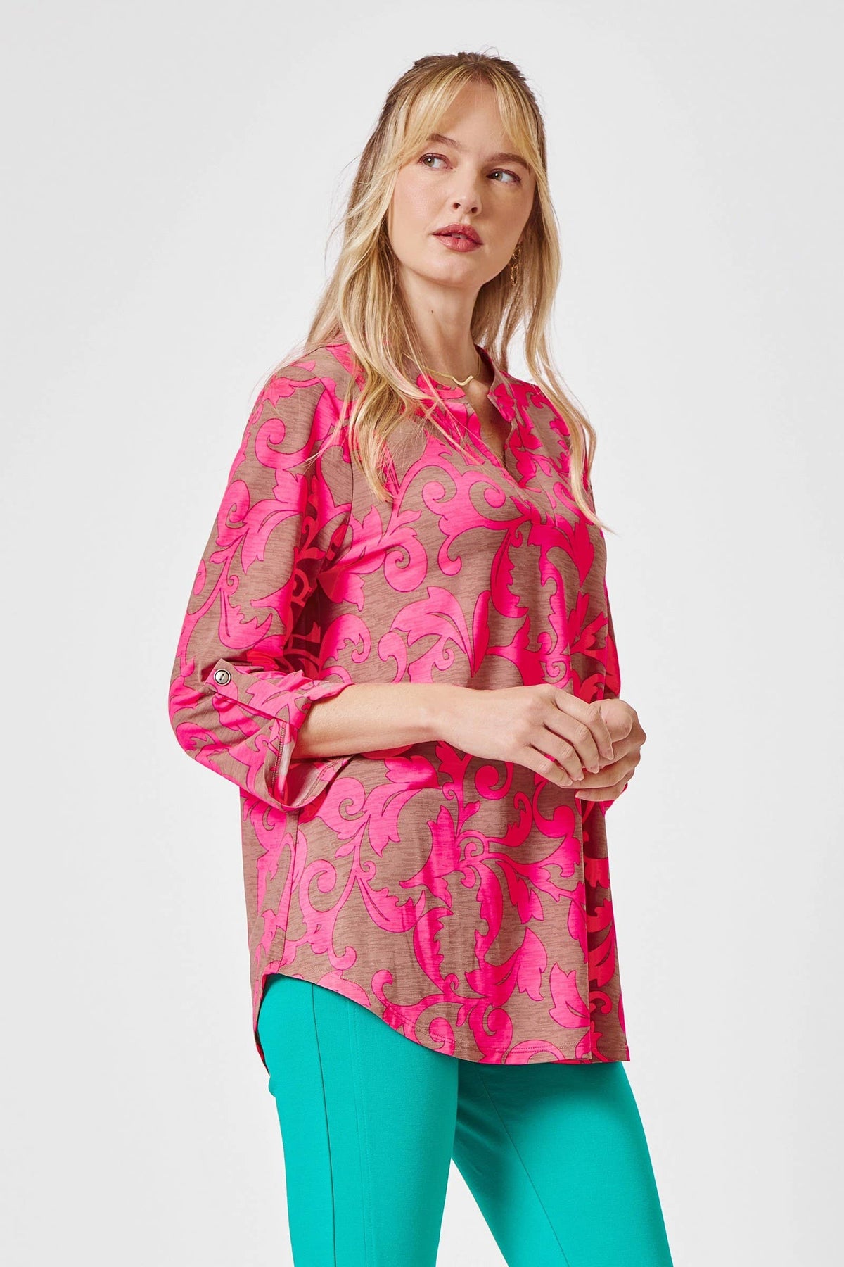 3/4 Sleeve LIZZY MEDALLION Wrinkle Free Blouse